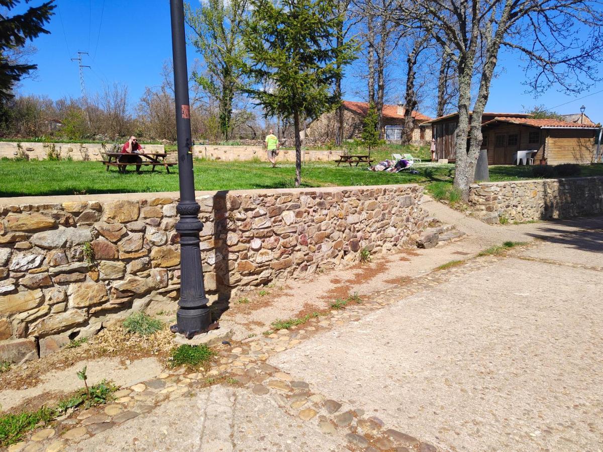 Albergue La Senda Rabanal del Camino Exterior foto